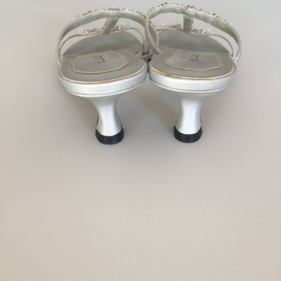 Vintage 90's Silver Satin Beaded T-strap Slides Heels sz 7.5 - Picture 4 of 13